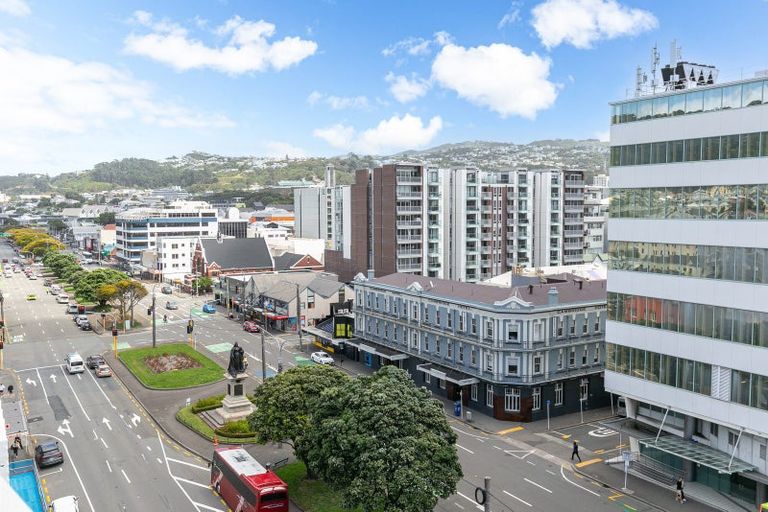 Photo of property in 17 Kent Terrace - Kent Apartments, 7e/16 Kent Terrace, Mount Victoria, Wellington, 6011