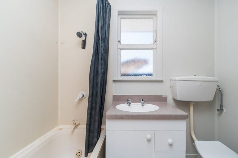 Photo of property in 36 Tararua Terrace, Cloverlea, Palmerston North, 4412