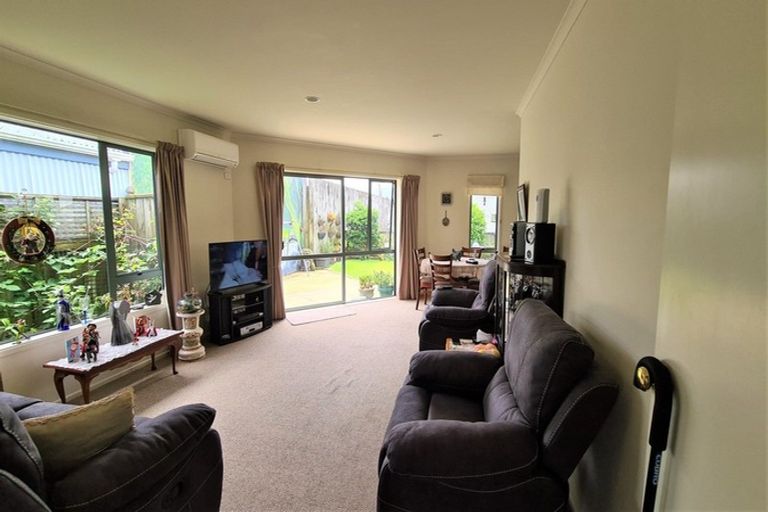 Photo of property in 13a Tasman Street, Opunake, 4616