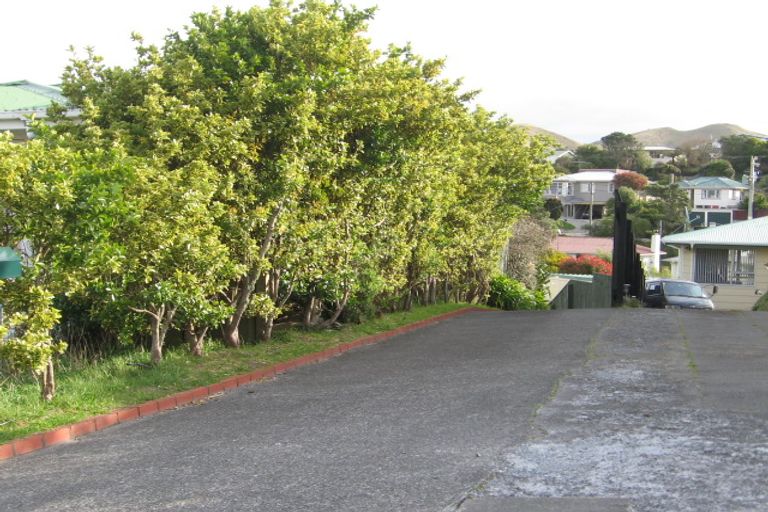 Photo of property in 10 Lenox Grove, Johnsonville, Wellington, 6037