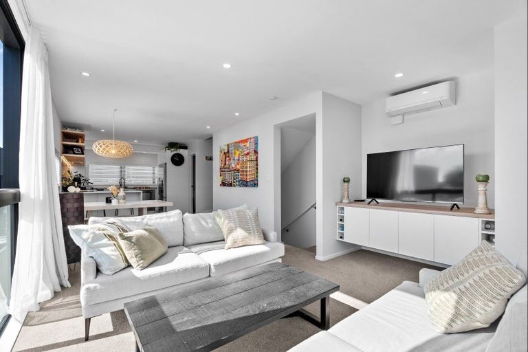 Photo of property in 8/17 Victoria Road, Mount Maunganui, 3116