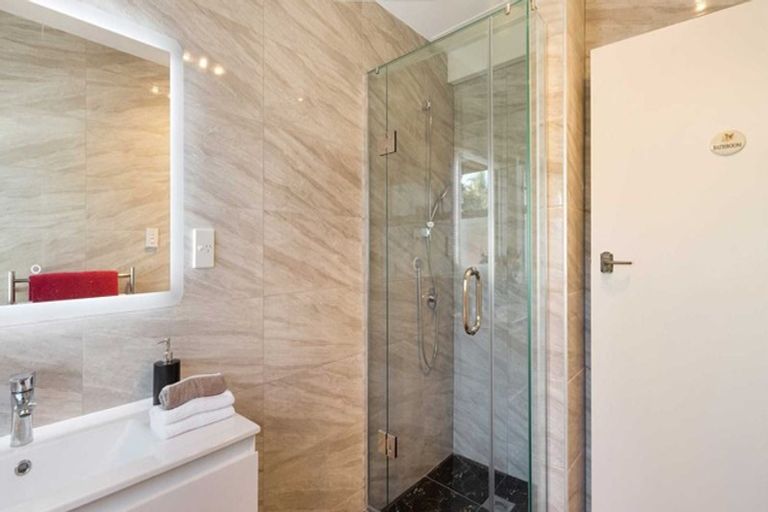 Photo of property in 64 Seabrook Avenue, New Lynn, Auckland, 0600