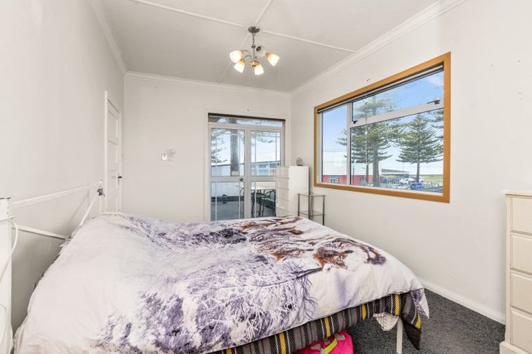 Photo of property in 473 Marine Parade, Napier South, Napier, 4110