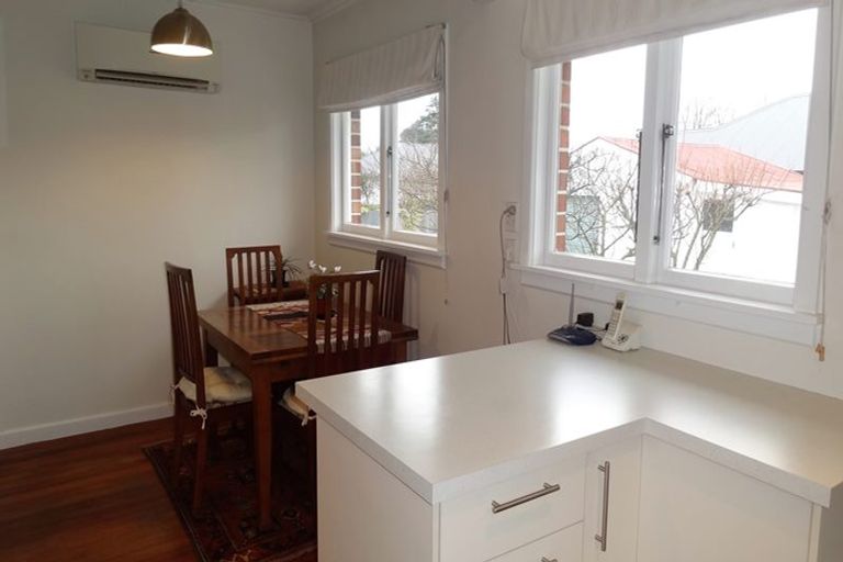 Photo of property in 7 Claxton Place, Saint Martins, Christchurch, 8022