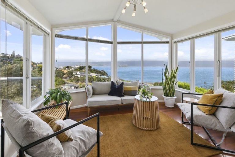 Photo of property in 7 Harbour Park Terrace, Khandallah, Wellington, 6035