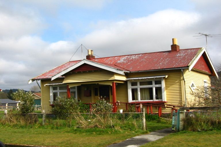 Photo of property in 48-52 Crampton Road, Reefton, 7830