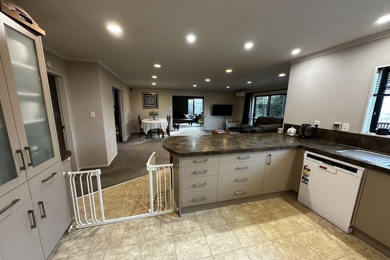 Photo of property in 24 Cleveland Heights, Kelvin Grove, Palmerston North, 4414