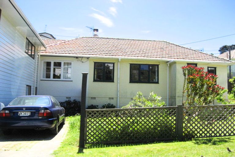 Photo of property in 127 Onslow Road, Khandallah, Wellington, 6035