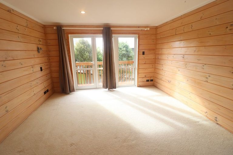 Photo of property in 28 Okura River Road, Okura, Albany, 0792