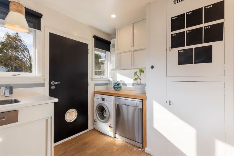 Photo of property in 1/1 Ketton Place, St Albans, Christchurch, 8052