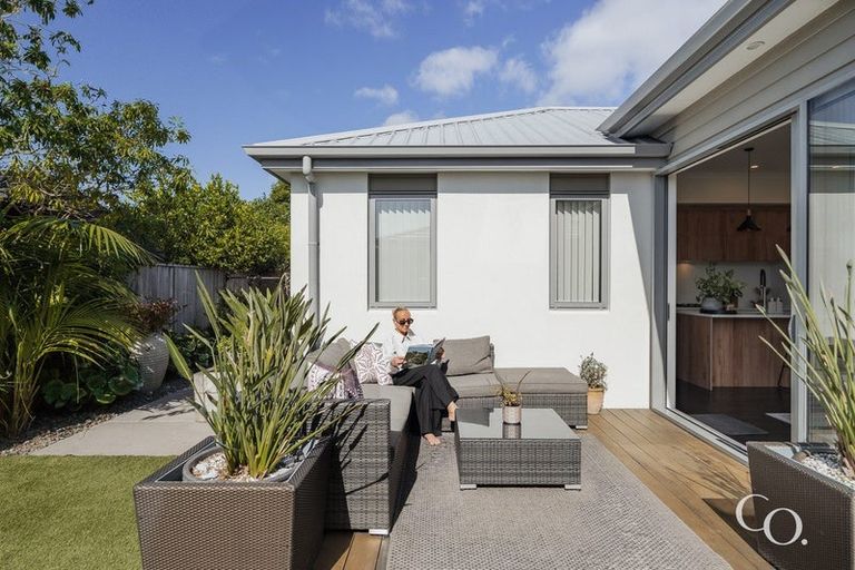 Photo of property in 35 Awatira Drive, Papamoa Beach, Papamoa, 3118