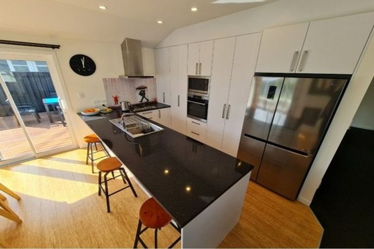 Photo of property in 21 Foster Street, Taita, Lower Hutt, 5011