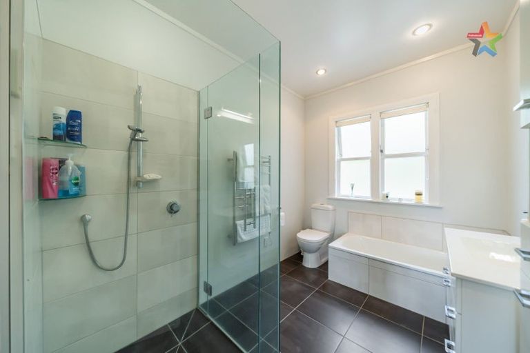 Photo of property in 31 Tirohanga Road, Tirohanga, Lower Hutt, 5010