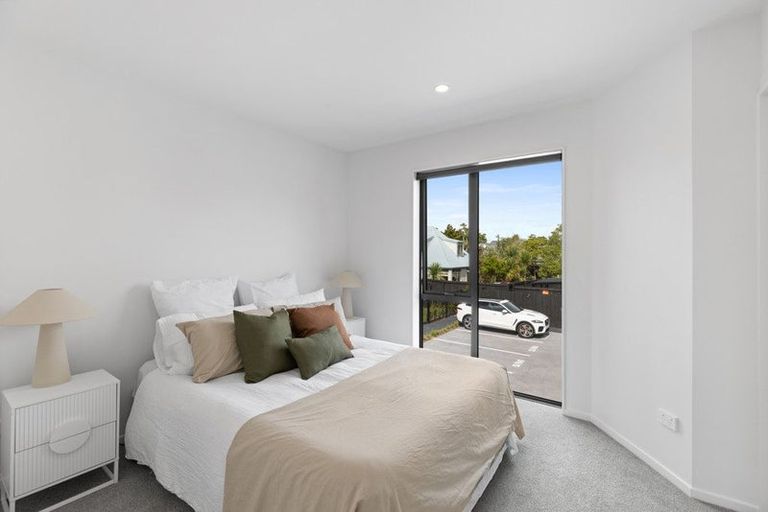 Photo of property in 2/88 Holly Road, St Albans, Christchurch, 8014