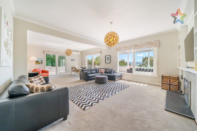 Photo of property in 8g Tawa Street, Eastbourne, Lower Hutt, 5013