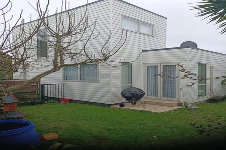 Photo of property in 44a Waverley Avenue, Glenfield, Auckland, 0629