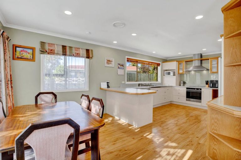 Photo of property in 37 Kowhai Street, Inglewood, 4330