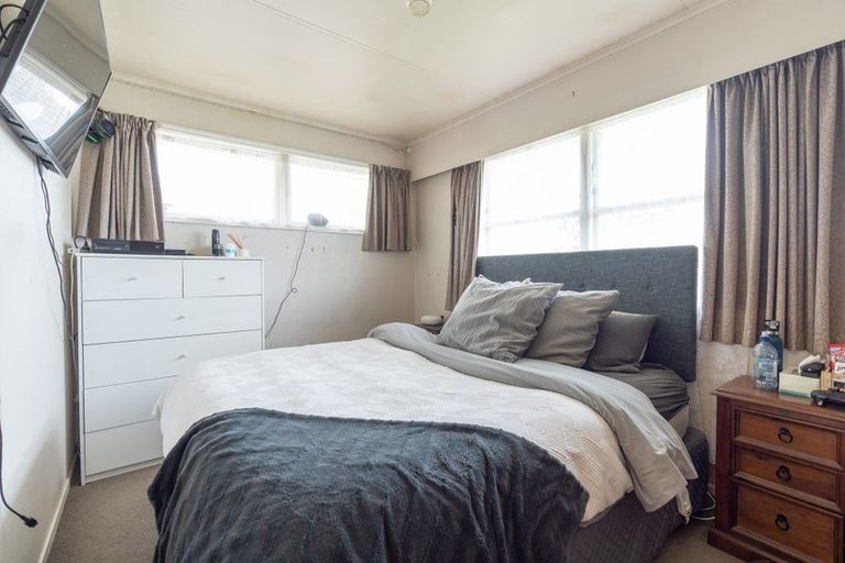 Photo of property in 72 Lethbridge Street, Feilding, 4702