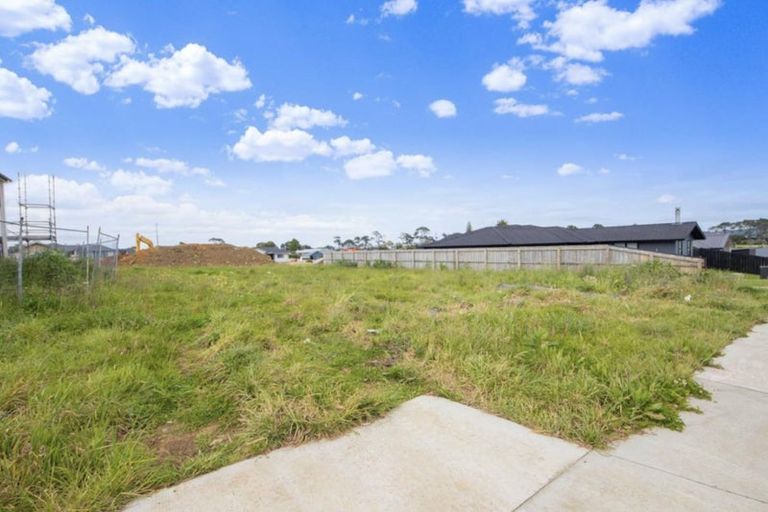 Photo of property in 9 Okohaka Avenue, Glenbrook, 2681