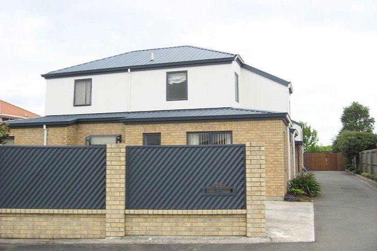 Photo of property in 1/25 Thornwood Place, Redwood, Christchurch, 8051