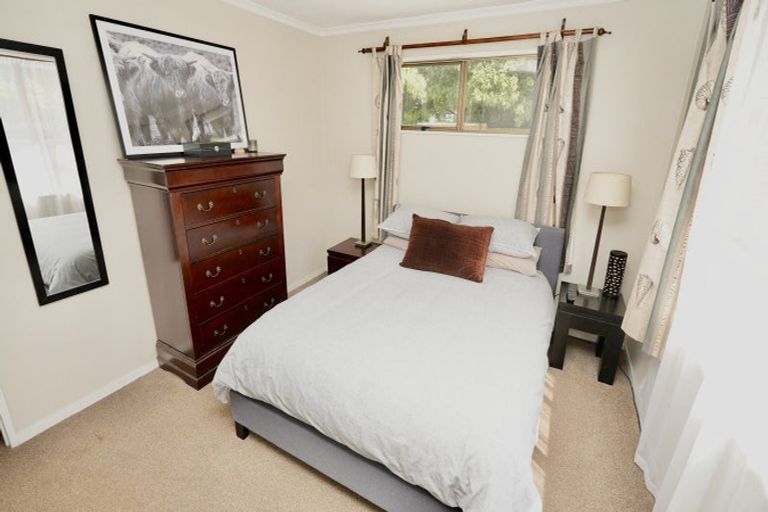 Photo of property in 62 Acacia Street, Kelvin Grove, Palmerston North, 4414