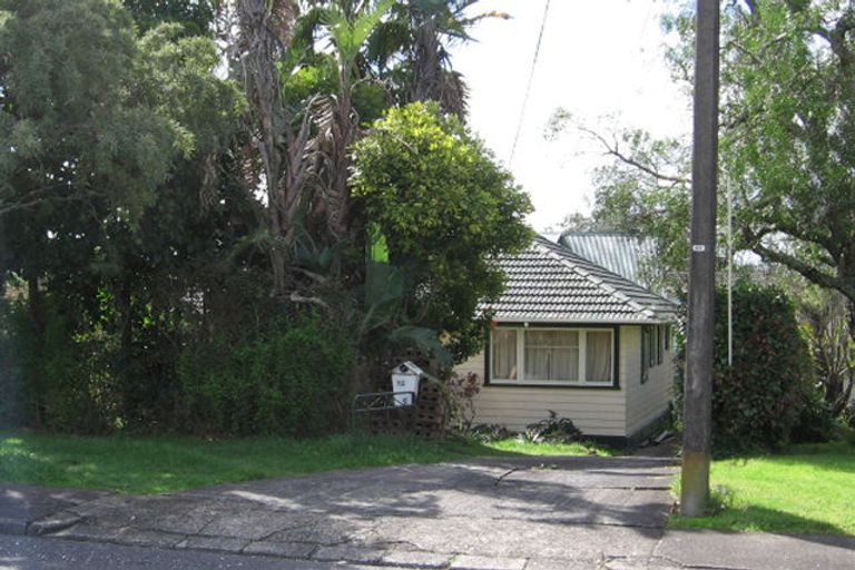 Photo of property in 2/12 Neil Avenue, Te Atatu Peninsula, Auckland, 0610