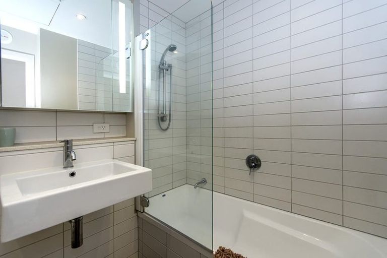 Photo of property in Trinity Apartments, 608/19 College Street, Te Aro, Wellington, 6011