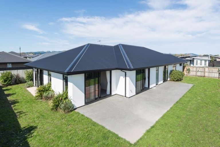 Photo of property in 15 Whitnall Street, Halswell, Christchurch, 8025