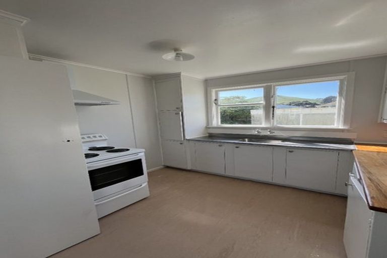 Photo of property in 10-12 Westmeath Street, Waitangirua, Porirua, 5024