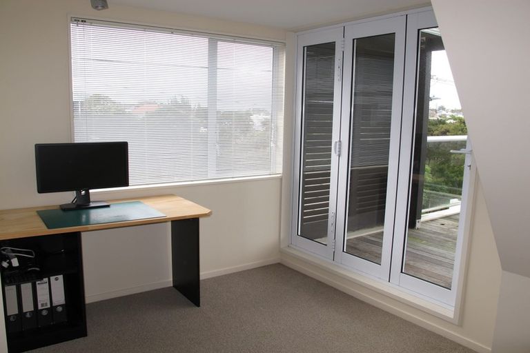 Photo of property in 1/15 Wilding Avenue, Northcote Point, Auckland, 0627