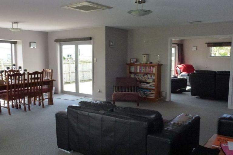 Photo of property in 14 Rosalie Terrace, Kelvin Grove, Palmerston North, 4414