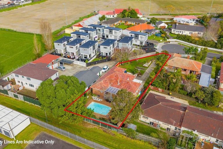 Photo of property in 32 Oakland Avenue, Papatoetoe, Auckland, 2025