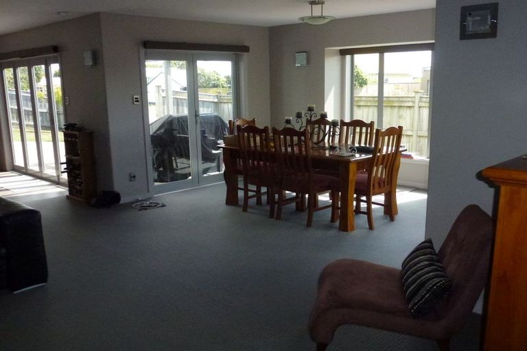 Photo of property in 14 Rosalie Terrace, Kelvin Grove, Palmerston North, 4414