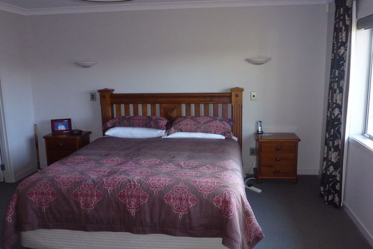 Photo of property in 14 Rosalie Terrace, Kelvin Grove, Palmerston North, 4414