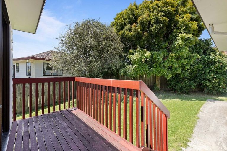 Photo of property in 2/5 Ebenezer Way, Clendon Park, Auckland, 2103