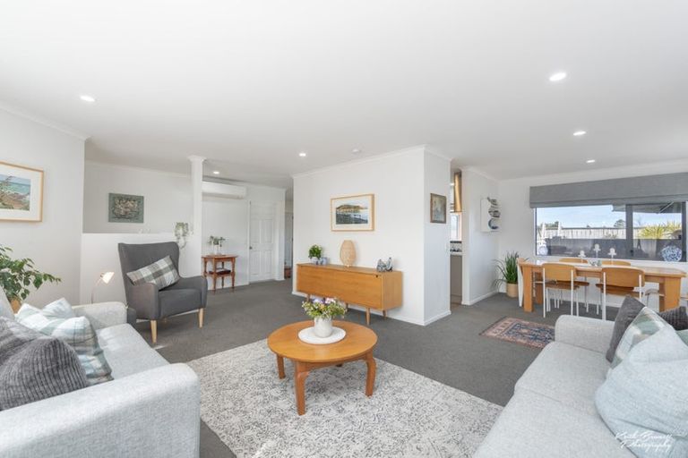Photo of property in 19 Kelso Grove, Kelson, Lower Hutt, 5010
