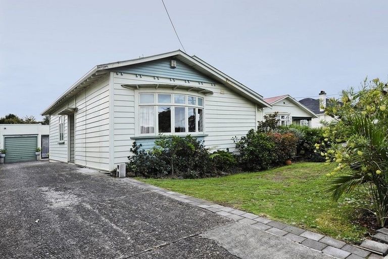 Photo of property in 305 Sandringham Road, Sandringham, Auckland, 1025