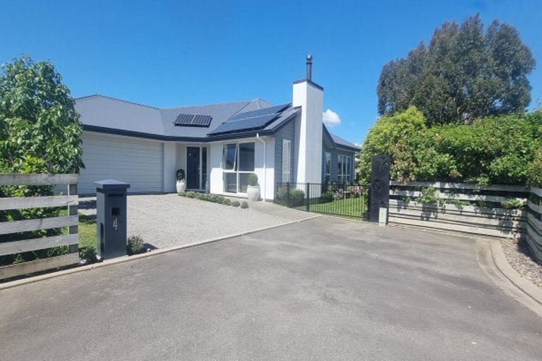 Photo of property in 4 Waka Lane, Martinborough, 5711