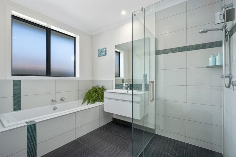 Photo of property in 22 Penetaka Heights, Pyes Pa, Tauranga, 3112