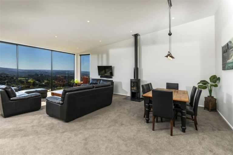 Photo of property in 182 Scenic Drive, Titirangi, Auckland, 0604