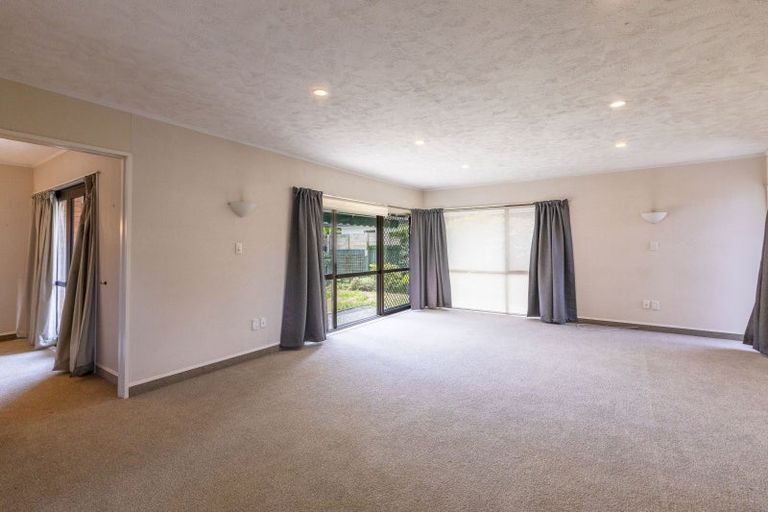 Photo of property in 82b Church Road, Taradale, Napier, 4112