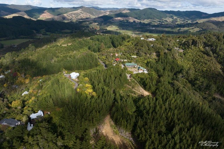 Photo of property in 40 Avro Road, Blue Mountains, Upper Hutt, 5371