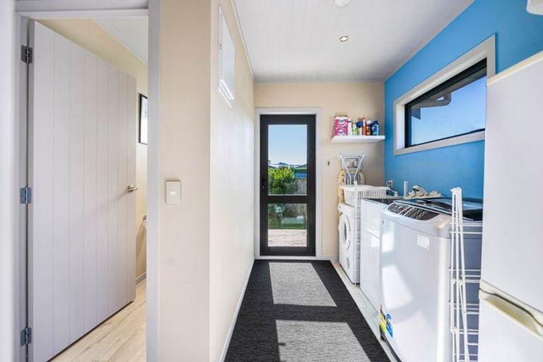 Photo of property in 136 Lisland Drive, Kinloch, Taupo, 3377