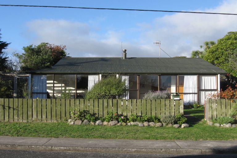 Photo of property in 55 Dale Road, Raumati South, Paraparaumu, 5032