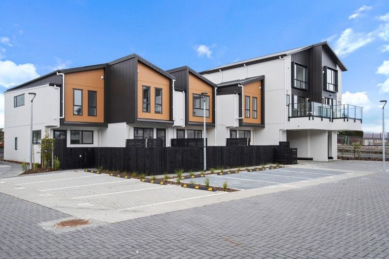 Photo of property in 10 Red Arches Road, Henderson, Auckland, 0610