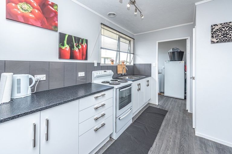 Photo of property in 17 Lee Street, Castlecliff, Whanganui, 4501