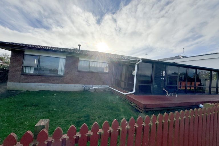 Photo of property in 124 Carnoustie Drive, Wattle Downs, Auckland, 2103