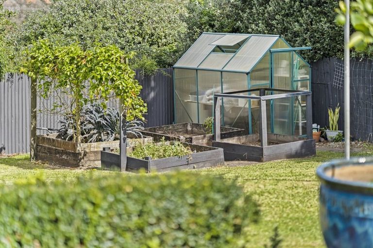 Photo of property in 19 Corinna Street, Welcome Bay, Tauranga, 3112