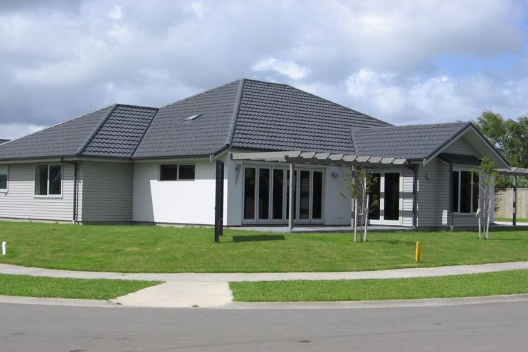 Photo of property in 14 Rosalie Terrace, Kelvin Grove, Palmerston North, 4414
