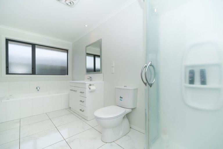 Photo of property in 37 James Line, Kelvin Grove, Palmerston North, 4414